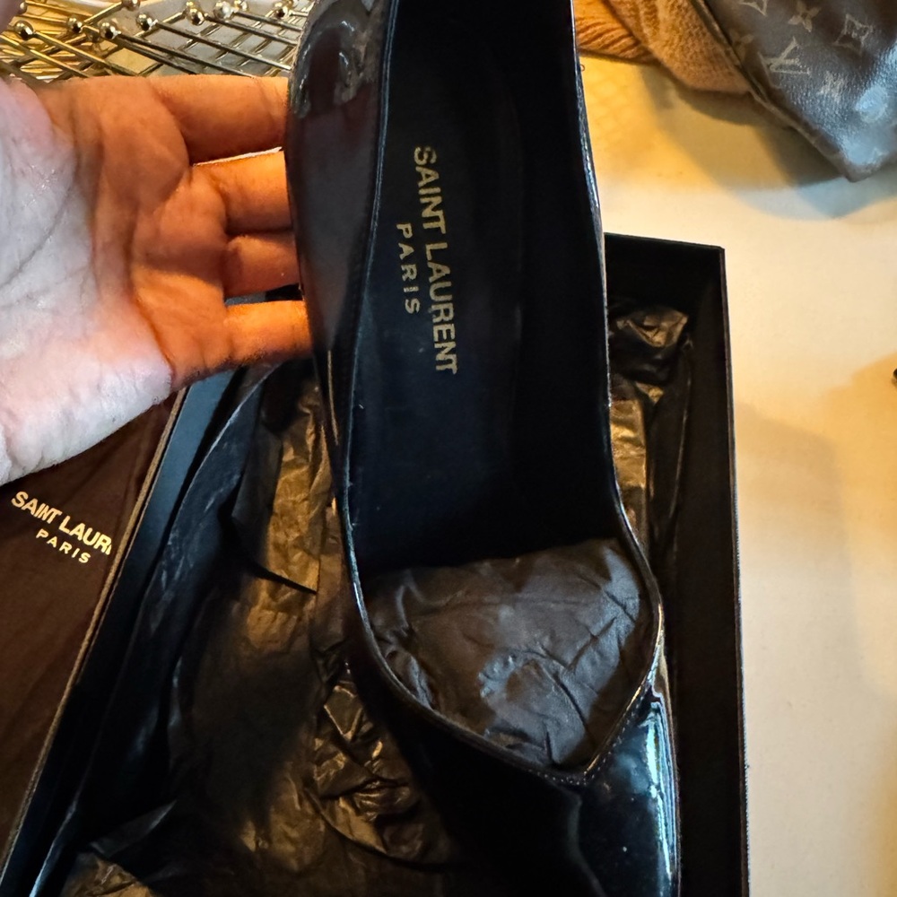 Saint Lauren Black Patent Stiletto Heels with Swarovski Bow Accent - Picture 4 of 9